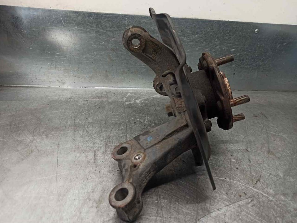 Left front steering knuckle TOYOTA COROLLA Verso (ZER_, ZZE12_, R1_) 2.
