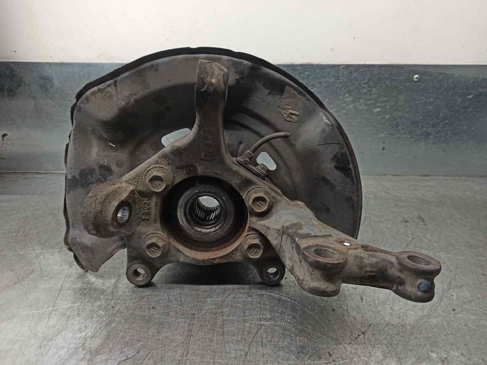 Left front steering knuckle TOYOTA COROLLA Verso (ZER_, ZZE12_, R1_) 2.