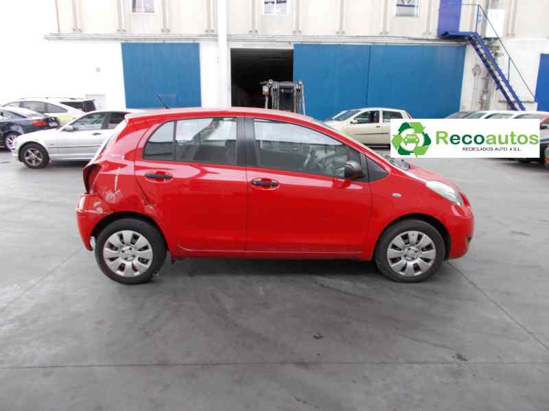 Third brake light TOYOTA YARIS (_P9_) 1.4 D4D (NLP90_) 8157005100 B