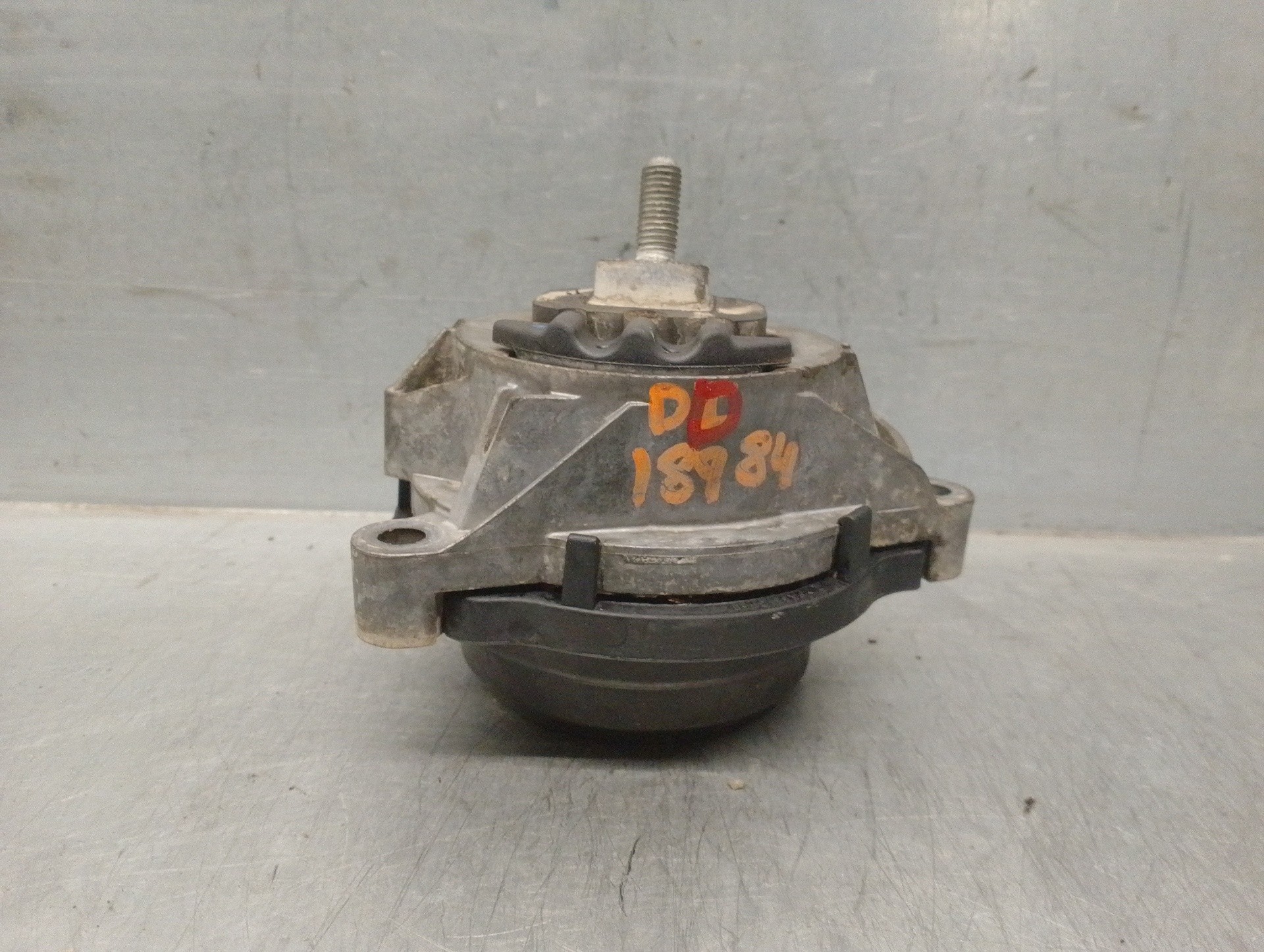 Engine mount BMW X3 (F25) xDrive 20 i 15856145 BParts