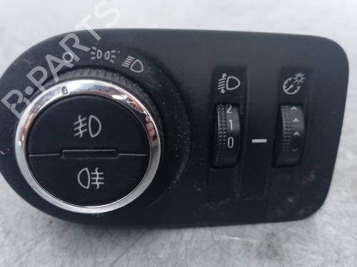 Used Headlight switch OPEL CORSA D (S07) [2006-2015]  8403568