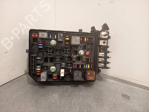 fuse-box-opel-astra-k-b16-2015-2016-2017-2018-2019-2020-2021-2022-40198605 main image