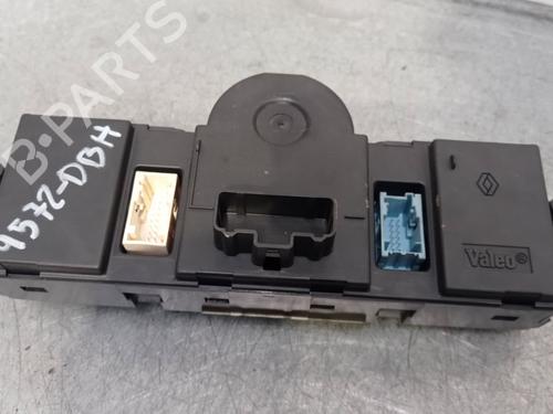 Climate control RENAULT MEGANE II Saloon (LM0/1_) 1.9 dCi (LM0G, LM1G, LM2C) | BP30175683I5