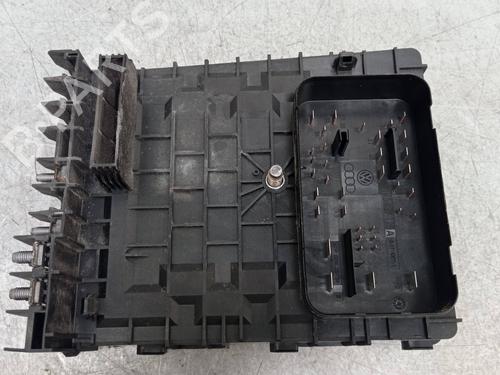 Fuse box SEAT LEON (1P1) 2.0 TDI | BP29613547E1 