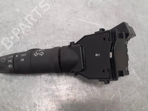 Used Headlight switch NISSAN X-TRAIL I (T30) 2.2 dCi 4x4 (136 hp) 7920029