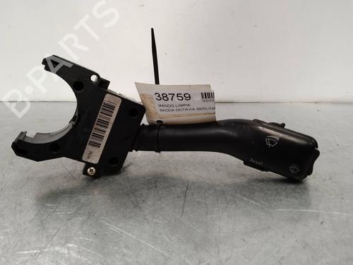 Used Steering column stalk SKODA OCTAVIA I (1U2) 1.9 TDI (90 hp) 2256031