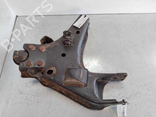 Used Right front suspension arm FORD MAVERICK (UDS, UNS) 2.7 TD (100 hp) 2522781