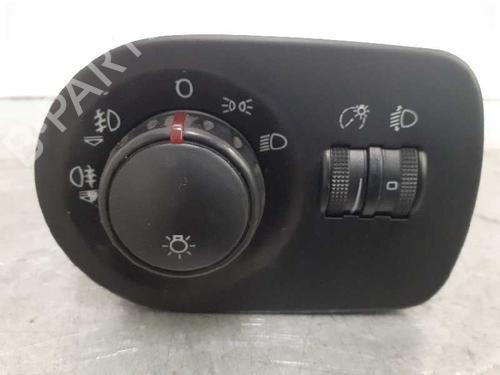 Used Headlight switch SEAT LEON (1P1) 1.9 TDI (105 hp) 6682449