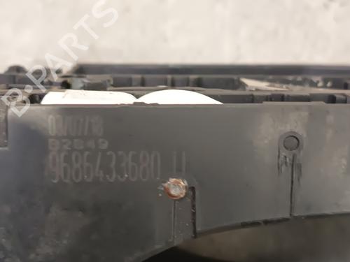 Front right exterior door handle PEUGEOT 308 SW II (LC_, LJ_, LR_, LX_, L4_)  | BP27897379C129 