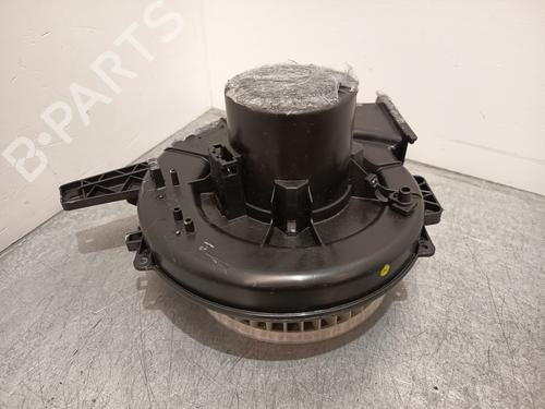 Used Heater blower motor SKODA FABIA III (NJ3) [2014-2021]  27882867