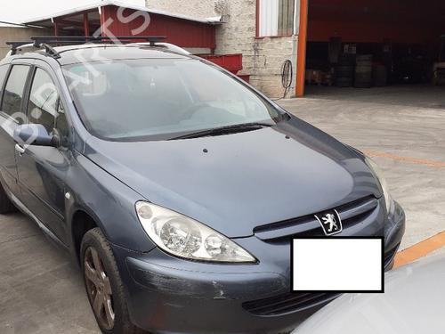 Left mirror PEUGEOT 307 Break (3E) 2.0 | BP7263679C26 