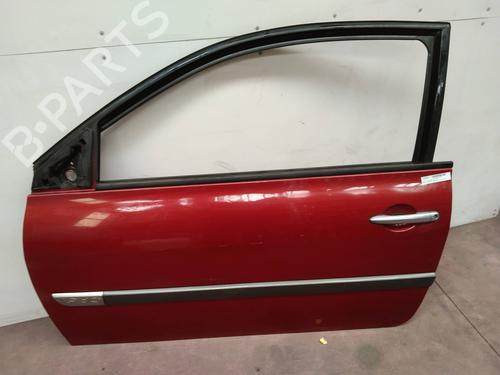 Used Left front door RENAULT MEGANE II Saloon (LM0/1_) 1.9 dCi (LM0G, LM1G, LM2C) (120 hp) 2825111