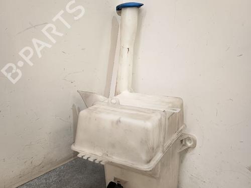 Used Windscreen washer tank Windscreen washer tank 37015648 37015648