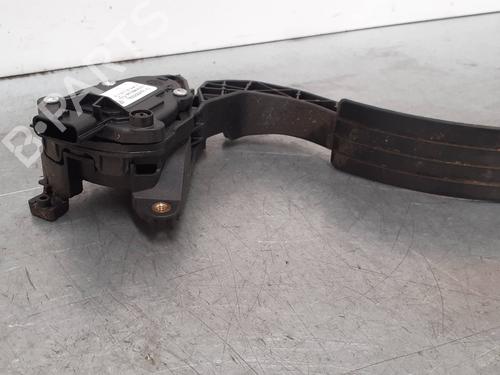 Pedal RENAULT CLIO IV (BH_) 1.5 dCi (BHMW) | BP8757810I4