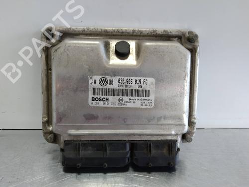 Engine control unit (ECU) VW GOLF IV (1J1)  | BP6469214M57 