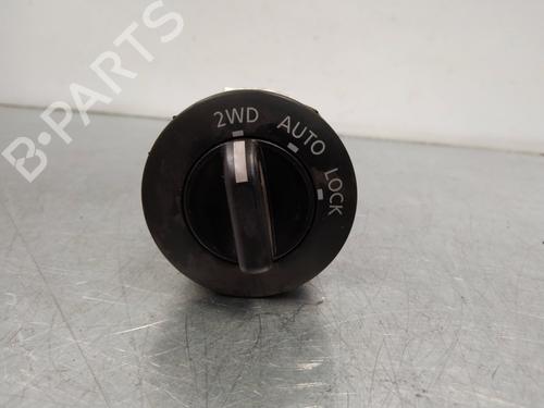 Used Switch NISSAN X-TRAIL I (T30) [2001-2013]  14221565