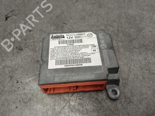 Airbag styreenhed FIAT LINEA (323_, 110_) 1.3 D Multijet (323AXB11, 323AXB1A) (90 hp) 22408604