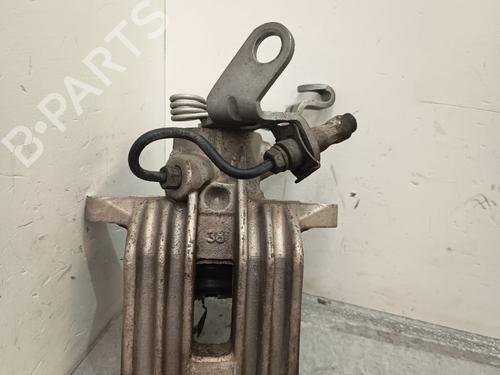 Pinça travão trás esquerda Pinça travão trás esquerda 38305014 38305014