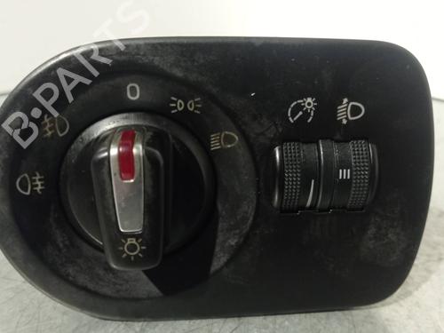Used Headlight switch SEAT LEON (1P1) 1.9 TDI (105 hp) 11094709