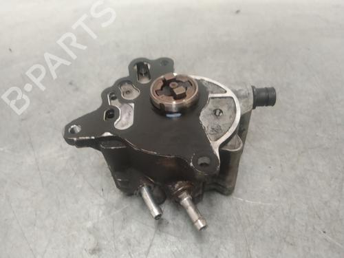 Used Vacuum pump VW GOLF V (1K1) [2003-2010]  25608671
