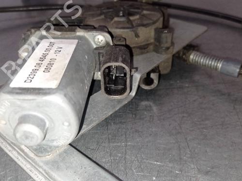 Front left window mechanism LAND ROVER FREELANDER I (L314) 2.0 Td4 4x4 | BP13497826C22 