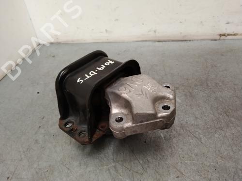 Used Engine mount Engine mount 22968433 22968433