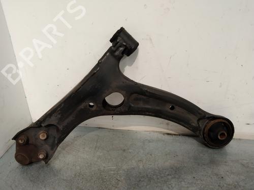 Used Right front suspension arm TOYOTA COROLLA Estate (_E12_) 2.0 D-4D (CDE120_, CDE120R) (90 hp) 22617952