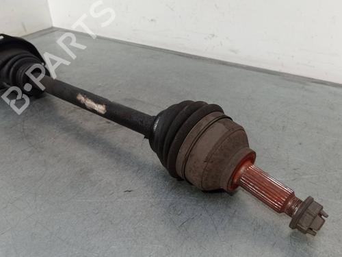 Used Left front driveshaft OPEL VIVARO A Van (X83) [2001-2015]  29641242
