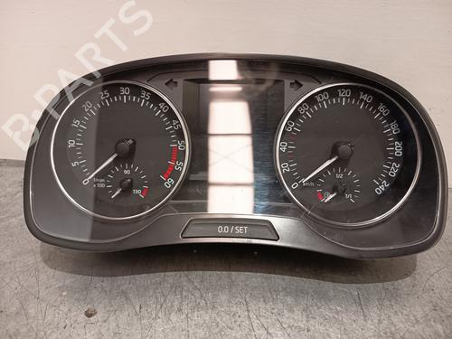 Used Instrument cluster SKODA FABIA III (NJ3) [2014-2021]  27882864