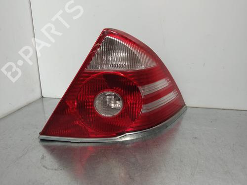 Used Right taillight FORD MONDEO III (B5Y) 2.0 16V (146 hp) 2272755