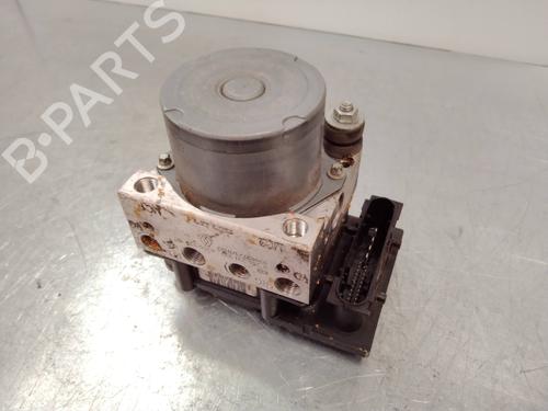 Used ABS pump RENAULT CLIO II (BB_, CB_) 1.5 dCi (B/CB07) (65 hp) 2247108