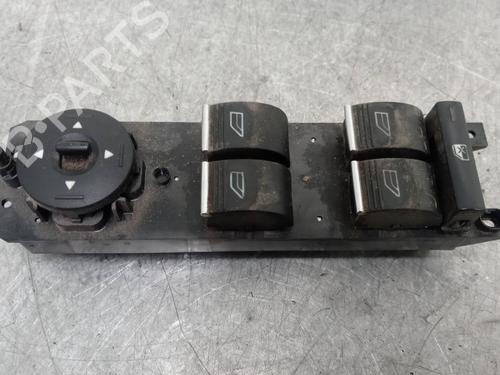 Used Left front window switch FORD FOCUS III [2010-2020]  30540107