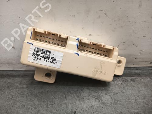 Used Fuse box Fuse box 36857523 36857523