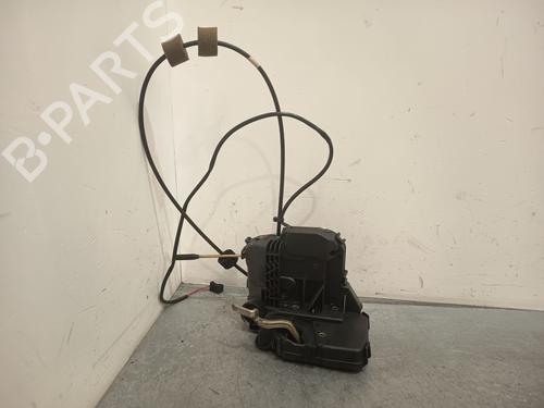 Højre fortil lås Højre fortil lås 38445715 38445715