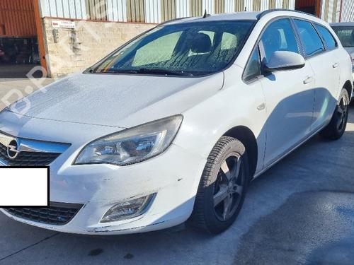 Teile für OPEL ASTRA J Sports Tourer (P10)    4746760 