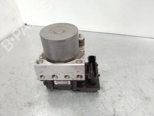 Used ABS pump FIAT PANDA (169_) 1.3 D Multijet (169.AXC1A) (70 hp) 2248651