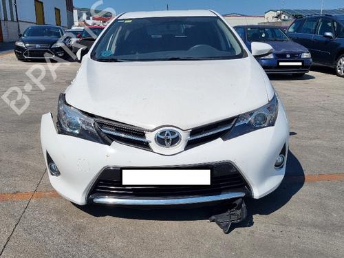 Brugte TOYOTA AURIS (_E15_) 4827916
