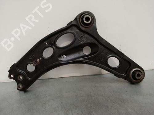 Used Right front suspension arm OPEL VIVARO B Van (X82) [2014-2020]  24593611