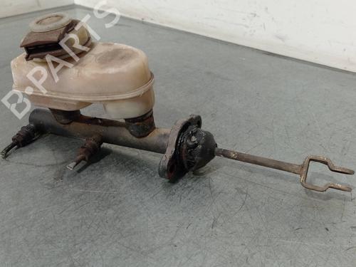 Hauptbremszylinder für SUZUKI SAMURAI Closed Off-Road Vehicle (SJ_) [1984-2004]  31314175