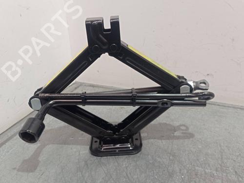 Used Jack Kit HYUNDAI i30 Estate (FD) 1.6 CRDi (90 hp) 29300638