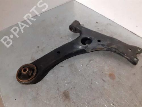 Used Left front suspension arm TOYOTA COROLLA (_E12_) 2.0 D-4D (CDE120_, CDE120R) (90 hp) 14220341