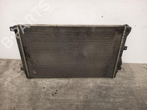 Used Water radiator Water radiator 37631227 37631227