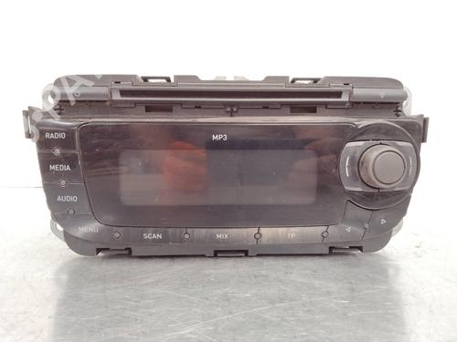 Used Radio SEAT ALTEA XL (5P5, 5P8) 1.6 LPG (102 hp) 2254830