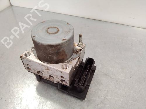 Used ABS pump RENAULT CLIO III (BR0/1, CR0/1) 1.4 16V (98 hp) 2256511