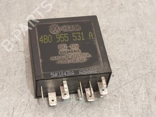 Used Electronic module Electronic module VW GOLF IV (1J1) 1.9 TDI (110 hp) 40226476 40226476