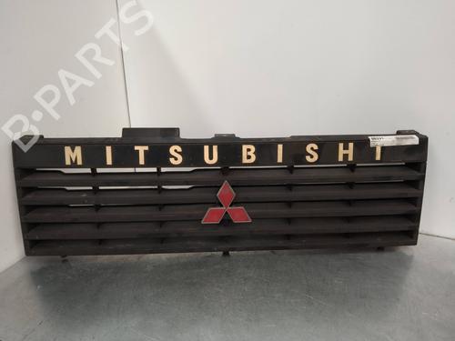 Used Grille MITSUBISHI PAJERO I Canvas Top (L04_G) 2.3 TD (L043G, L048G) (84 hp) 14221557