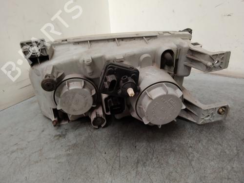 Right headlight HYUNDAI TRAJET (FO) 2.0 CRDi | BP23135617C29 
