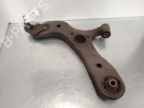Used Right front suspension arm TOYOTA AURIS (_E15_) [2006-2012]  14218675
