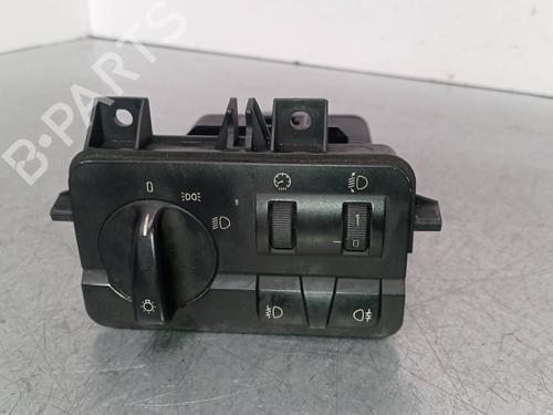 Used Headlight switch BMW 3 (E46) 320 d (136 hp) 12424090