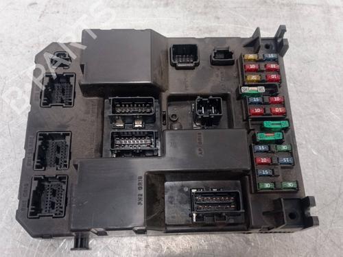 Used Fuse box PEUGEOT 307 Break (3E) 2.0 HDI 90 (90 hp) 10290644